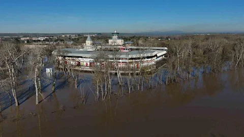 Kırkpınar Meydanı Su Altında Kaldı
