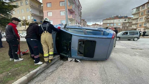 Karaman'da Trafik Kazası: 2 Yaralı