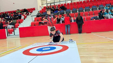 Niğde’de Floor Curling Müsabakaları Başladı