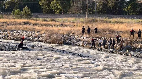 Hatay'da Köprüden Düşen Çocuk Hayatını Kaybetti