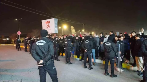 Sivasspor Tesislerinde Taraftar Protestosu