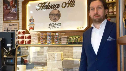 Dondurmalı İrmik Helvası İftarda Tercih Ediliyor