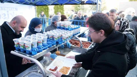 Dede Korkut Parkı'nda Ramazan İftarı