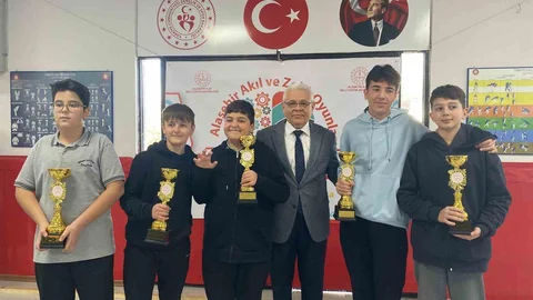 Alaşehir'de 81 Öğrenci Yarıştı