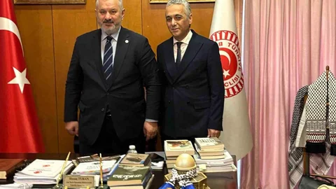 Adil Kurban'dan Hekimlik Meslek Kanunu Çağrısı