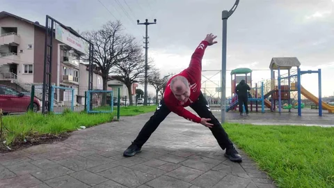 Kocaeli'de Dünya Şampiyonu Güreşçi Eğitim Veriyor