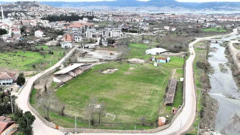 Gölcük'te Spor Kompleksi İnşaatı Başladı