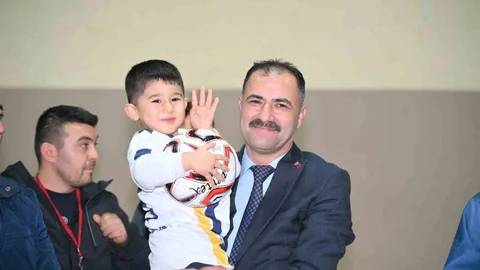 Manisa'da Futsal Turnuvası Başladı