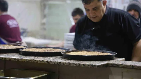 Konya'da Geleneksel Tahinli Pide