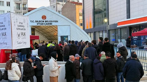 Bilecik'te Binlerce Kişi İftar Sofrasında Bir Araya Geldi