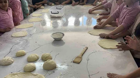 Miniklerin Pideleri İhtiyaç Sahiplere Ulaştı