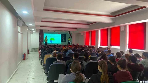 Seyitgazi'de Öğrencilere Trafik Eğitimi Verildi