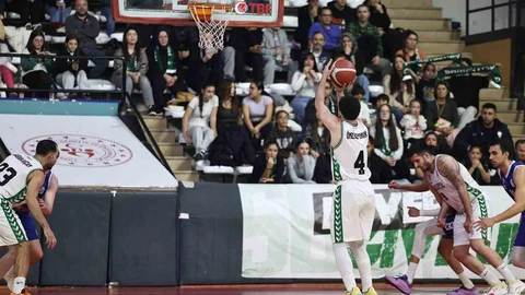 Sakarya'da Basketbol Maçı Heyecanı