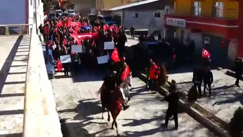 Tercan'da Kaymakam Duman'a Destek Yürüyüşü