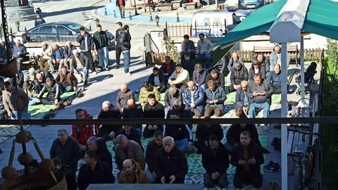 Devrek'te İlk Cuma Namazı Kılındı