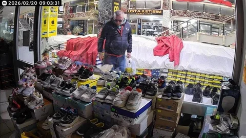 Elazığ'da Hırsızlık Olayı Kameralara Yansıdı