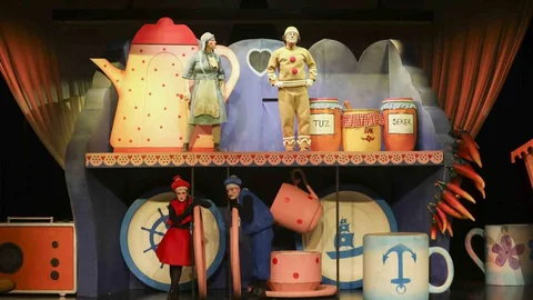 Mersin'de Çocuklara Tiyatro Keyfi