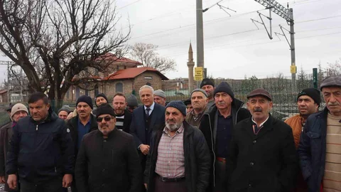 Kayseri'de Camiye Ulaşım Zorluğu