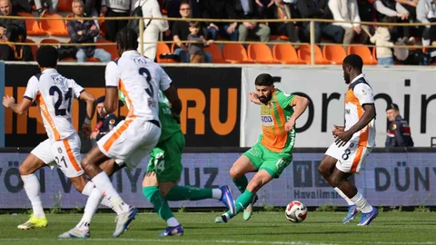 Corendon Alanyaspor - Başakşehir Maçında İlk Yarı Sonucu