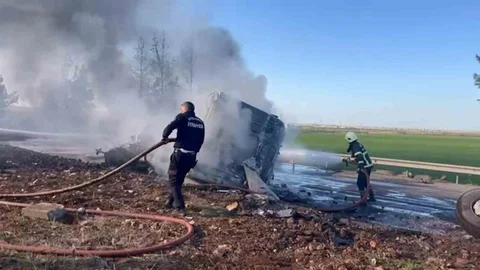 Şanlıurfa'da Tır Yangını Meydana Geldi