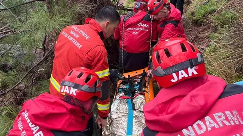 Muğla Kabak Koyu'nda Genç Kurtarıldı
