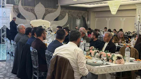 Fatih Sultan Mehmet Vakfı İftarda Buluştu