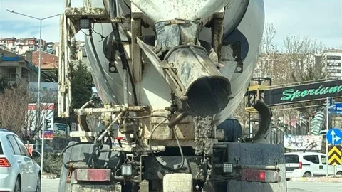 Elazığ'da Beton Mikseri Kazası
