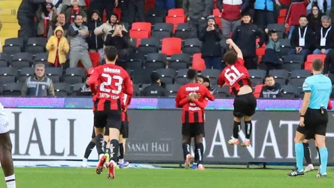 Gaziantep FK Trabzonspor Maçında İlk Yarı Sonucu