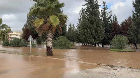 Osmaniye'de Sağanak Yağış Etkili Oldu