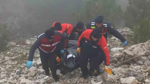 Kuşadası'nda Uçurumdan Düşen Şahıs Hayatını Kaybetti