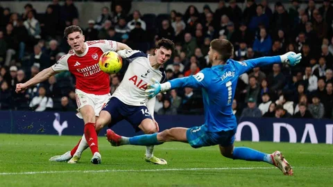 Arsenal Kuzey Londra Derbisini Kazandı