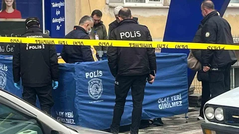 Kütahya'da Cadde Üzerinde Ölü Bulundu