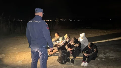 İzmir'de Düzensiz Göçmen Yakalanmaları
