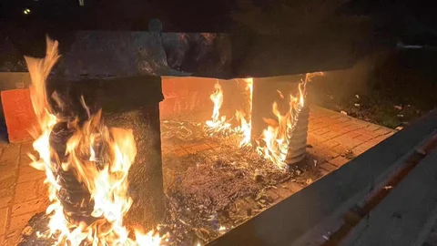 Kahta'da Park Bankı Yangını