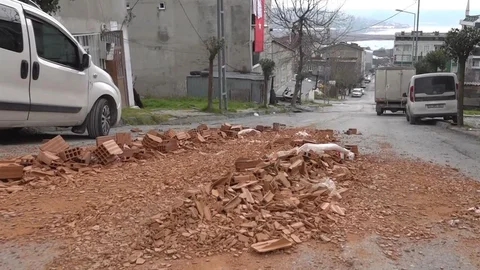 Aşırı Yüklü Kamyonun Kazası İstanbul'da Gerçekleşti