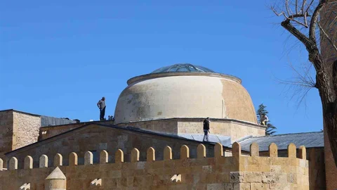 Kırşehir'de Tarihi Medresede Su Sızıntısı Önlemi
