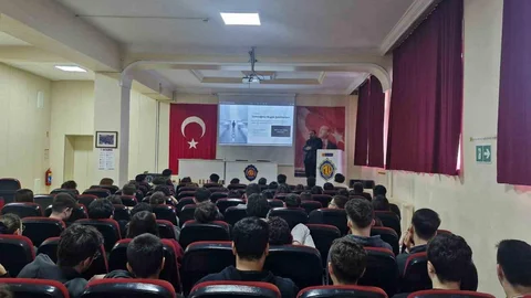 Zonguldak'ta Lise Öğrencilerine Seminer Düzenlendi
