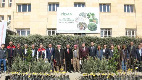 Şırnak’ta 25 Bin 200 Fidan Dağıtıldı