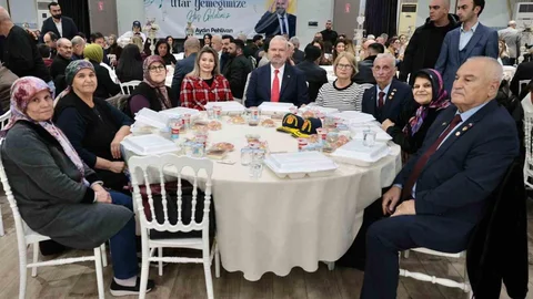 Menemen'de Şehit Aileleriyle İftar Sofrası