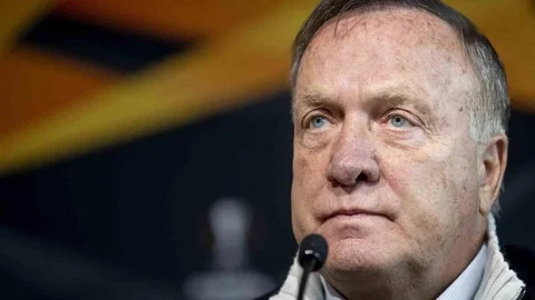 Dick Advocaat İstifa Etti