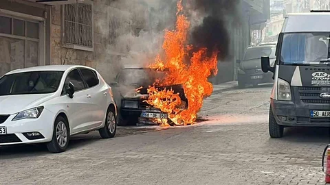 Nevşehir'de Park Halindeki Araç Yandı