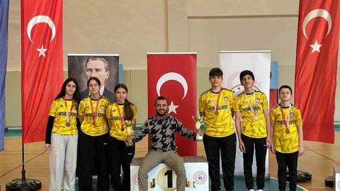 Türkeli'de Okul Sporları Başarısı