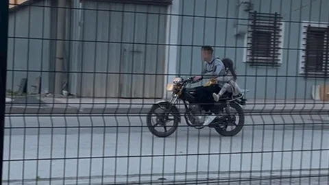 Çocukların Plakasız Motosiklet Macerası