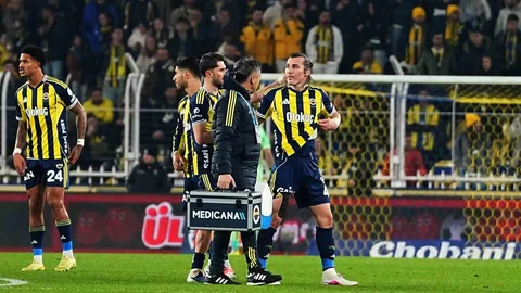 Fenerbahçe'de İki Sakatlık Şoku