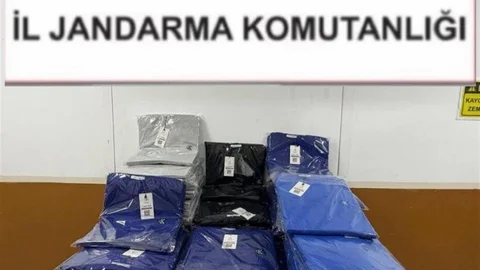 Kocaeli'de Sahte Giyim Ürünleri Ele Geçirildi