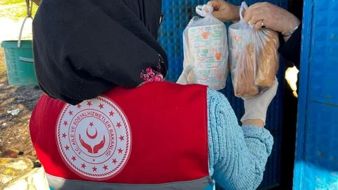 Dumlupınar'da Sıcak Yemek Desteği