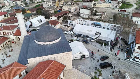Hatay'da İftar Sofrası Kuruldu