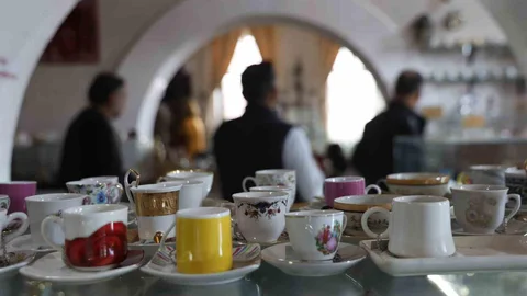 Elazığ'da Kahve Fincanı Müzesi Ziyaretçi Rekoru Kırdı