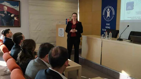 EGİAD İzmir Geleceğin İşgücü Haritasını Çiziyor