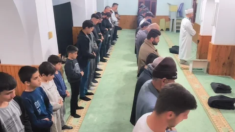 Anamur'da Teravih Namazı Çocuklar İçin Şenlikli Hale Geldi